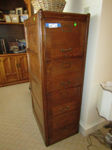 lot 413 image: Vintage solid rift cut oak file cabinet