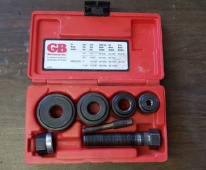 lot 14 image: Complete Gardner Bender KOM-50125 Mechanical Knockout Set