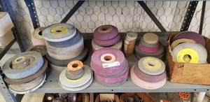 lot 77 image: Large Lot of Abrasive Discs & Bench Grinder Abrasive Attachments