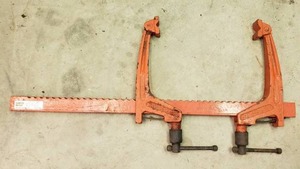 lot 85 image: Large Carver Clamp Medium Duty 24 Clamp