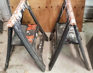 lot 90 image: Lot of 2 Folding Saw Horses