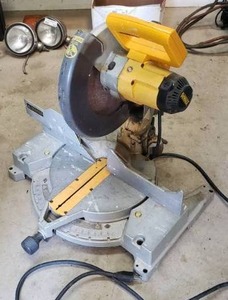 lot 147 image: Dewault DW705 12 Compound Miter Saw