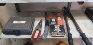lot 157 image: Hoppes 9 pistol cleaning kit, Matco tools hole saw set, Tool Aid automotive tool and more as shown