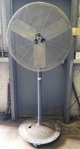 lot 165 image: Patton industrial fan model 1010MP