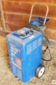 lot 263 image: Associated Equipment 6002B Heavy-Duty Fleet Battery Charger