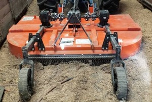 lot 266 image: Lightly Used Land Pride RCR2596 Rotary Cutter  Brush Hog. 8 Foot Cutting Width. SEE DESCRIPTION FOR IMPORTANT PICK UP INFORMATION REGARDING THIS ITEM
