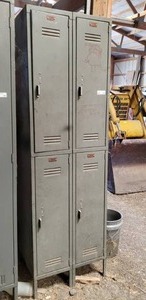 lot 294 image: Vintage 4-Bank Steel Locker Set