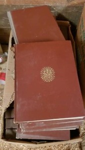 lot 305 image: Large Lot of 1940 Encyclopedia Britannica. 21 Books Total