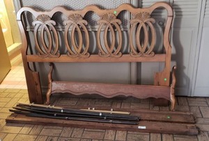 lot 328 image: Retro head & foot board with rails bed set