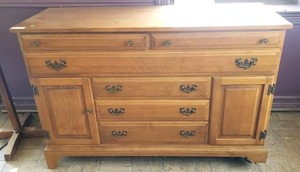 lot 341 image: Beals of Maine maple wood buffet cabinet
