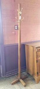 lot 342 image: Solid oak wood with brass hooks coat hanger