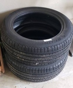 lot 488 image: Pirelli Scorpion Strada tires 23555 R19 (Bid is times the quantity of 2)