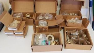 lot 486 image: Von Morris brass door knobs and hardware