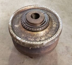 lot 62 image: Very Nice Vintage Jacobs No. 91-A6 Rubber Flex Collet Spindle Nose Lathe Chuck
