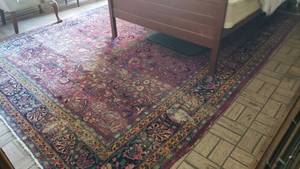 lot 549 image: Beautiful Antique Hand Woven 9 x 12 Area Rug.  Origin Unknown.  Oriental Persian