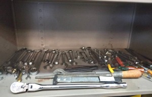 lot 124 image: Contents of shelf including Matco, Craftsman and other brand wrenches plus as shown