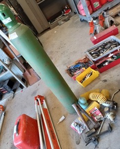 lot 169 image: Welding Oxygen tank plus welding accessories and more as shown