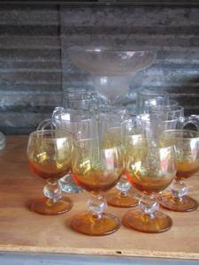 lot 39 image: Brown glass wine glasses qty 5- beer mugs and martini glasses