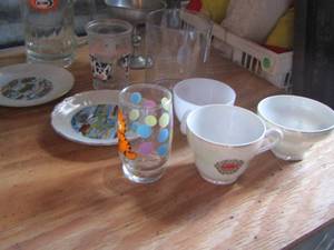 lot 47 image: Small tea plates and misc. cups