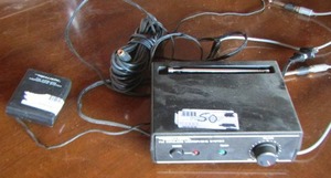 lot 50 image: Realistic FM wireless microphone system