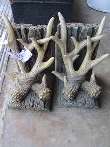 lot 80 image: Set of Deer antlers book ends