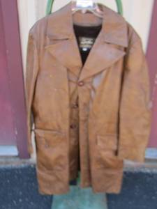 lot 215 image: .Genuine leather mens coat By Grais size 46