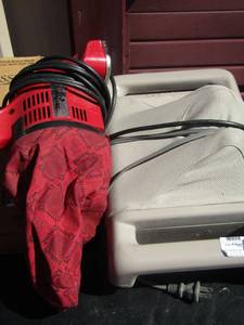 lot 85 image: Dirt Devil &  foot massager box