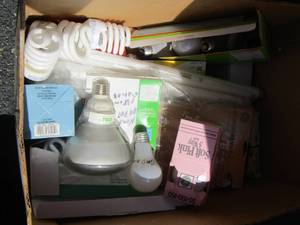 lot 93 image: 40 watt thru 100 watt light bulbs unsure if any are used appears to mostly be new, indoor outdoor use