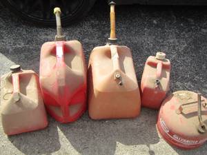 lot 112 image: gas can lot