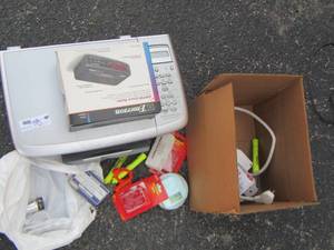 lot 118 image: Emerson amFM clock radio - hp psc 1610 all in one printer, scanner, copier- misc. school supplies