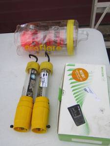 lot 125 image: Pro flares 4 in pack New- 2 shop lights- Dexcom platinum receiver kit in original box