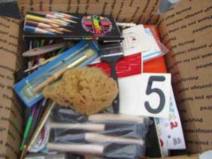 lot 149 image: more craft paints and paint sticks