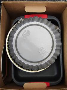 lot 154 image: Ekco baker pan- fine food baking pan- corn bread pan