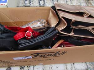 lot 179 image: Womens small hand bags and new purse straps
