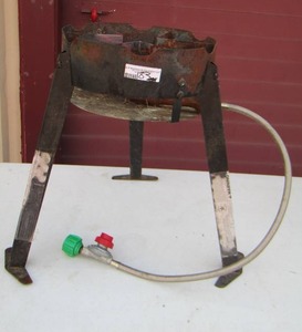 lot 183 image: Outdoor propane cooker with hose attachments used