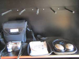 lot 222 image: Bose head phones nib- alipic camera in case with charger