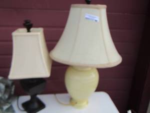 lot 228 image: Yellow bedside lamp with shade- brown wooden side lamp with shade
