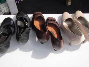 lot 230 image: womens high heels qty 3 pair size 8