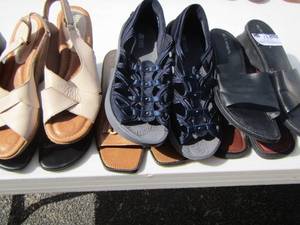 lot 231 image: Womens wedge shoes size 8 qty 8  & CUMBERBUNDS X 2
