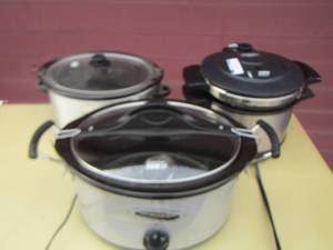 lot 240 image: Hamilton beach slow cooker- pressure cooker- all used