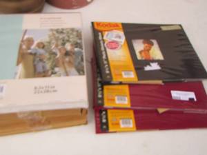 lot 258 image: New clear frames qty 4 811-- new Kodak photo memories books 1 black 2 maroon qty 7 in whole