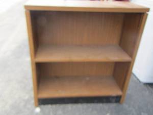 lot 261 image: Solid wood book shelf, 2 tier