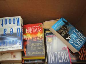 lot 262 image: book lot - Ann Rule- Bonnie Hilla, Mary clark