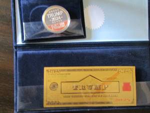 lot 274 image: Trump bill & trump coin combo NEW