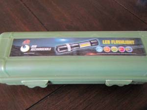 lot 277 image: Small rechargeable flash light NEW
