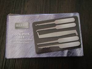 lot 330 image: Lock pic set 5 pieces by Maxam  NEW