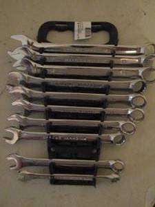 lot 174 image: SET OF WRENCHES
