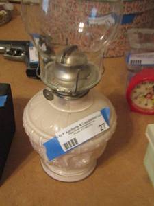 lot 27 image: light pink paraffin oil lamp