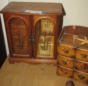 lot 200 image: wooden jewelry box in good condition, 6 drawer flower seed holder