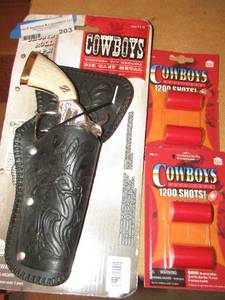 lot 203 image: cowboy toy gun new, cowboys plastic caps new qty 2